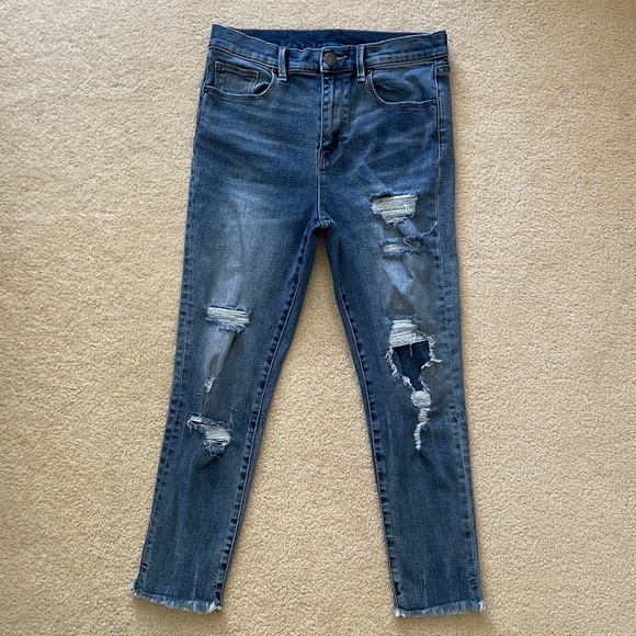 Urban Outfitters BDG Women’s Crop Twig High Rise Distressed Jeans. - Picture 1 of 4